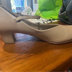 Nude Character Shoes 9W Leather